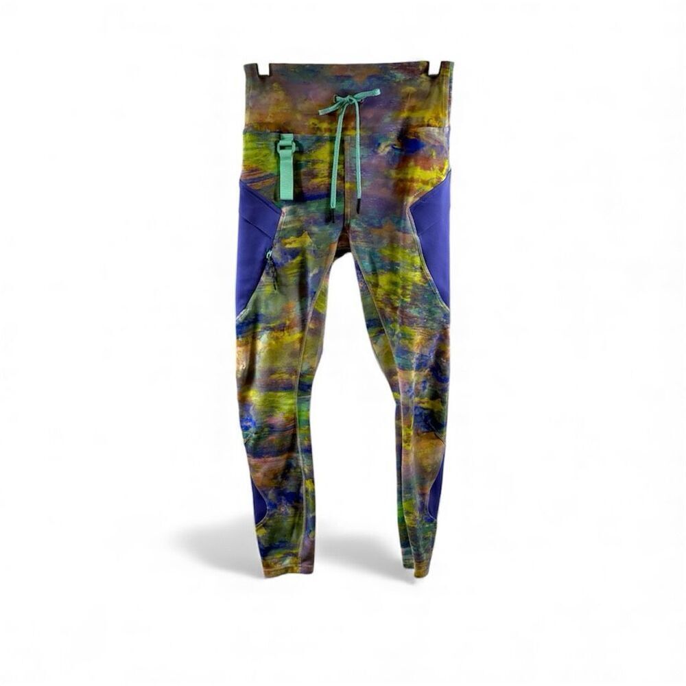 Lululemon Hiking Leggings in Multicolor Size 6